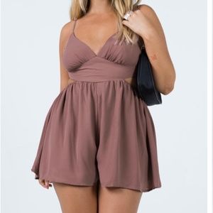 Princess Polly Romper Size US6